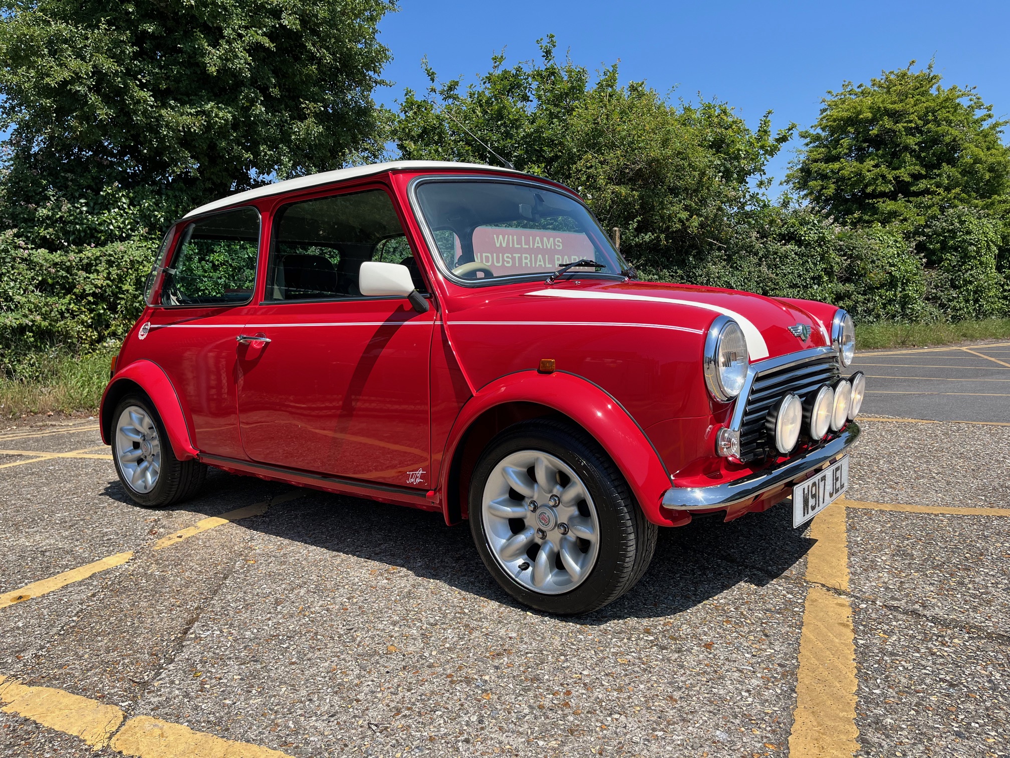 2000 Rover Mini Cooper Sportspack. 1275cc MPi. Solar Red. Black Leather. Low mileage. Ready to be used and enjoyed.