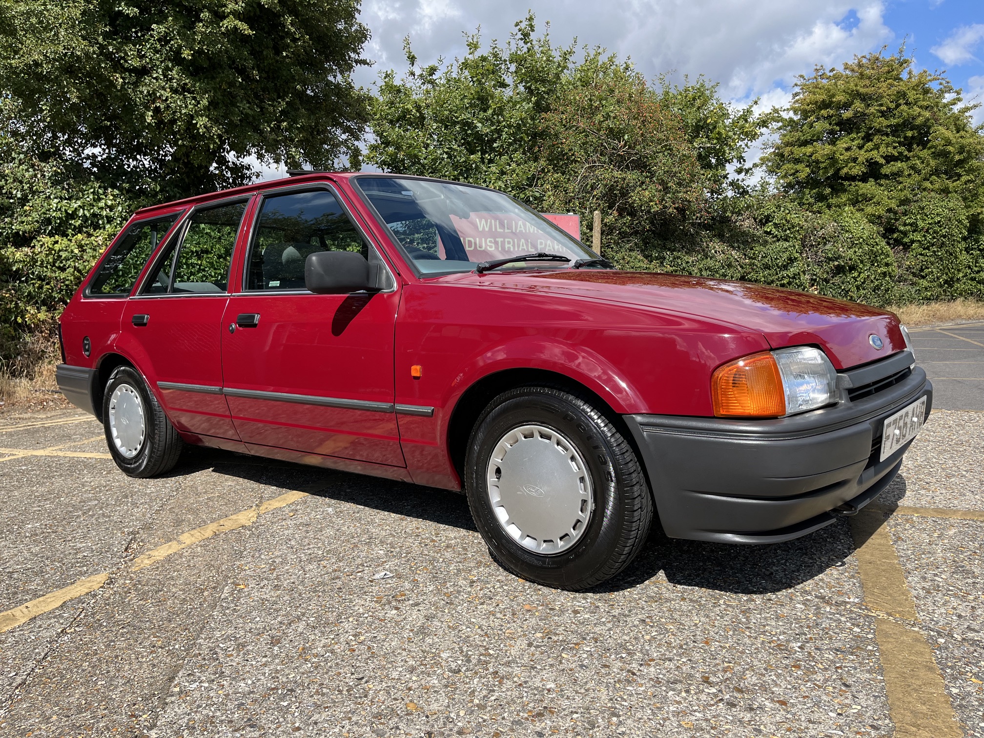 1988 Ford Escort 1.4 GL Estate. Mk4. 5 Door. 5 Speed. Burgundy Red. Low mileage. Service history. Very rare.